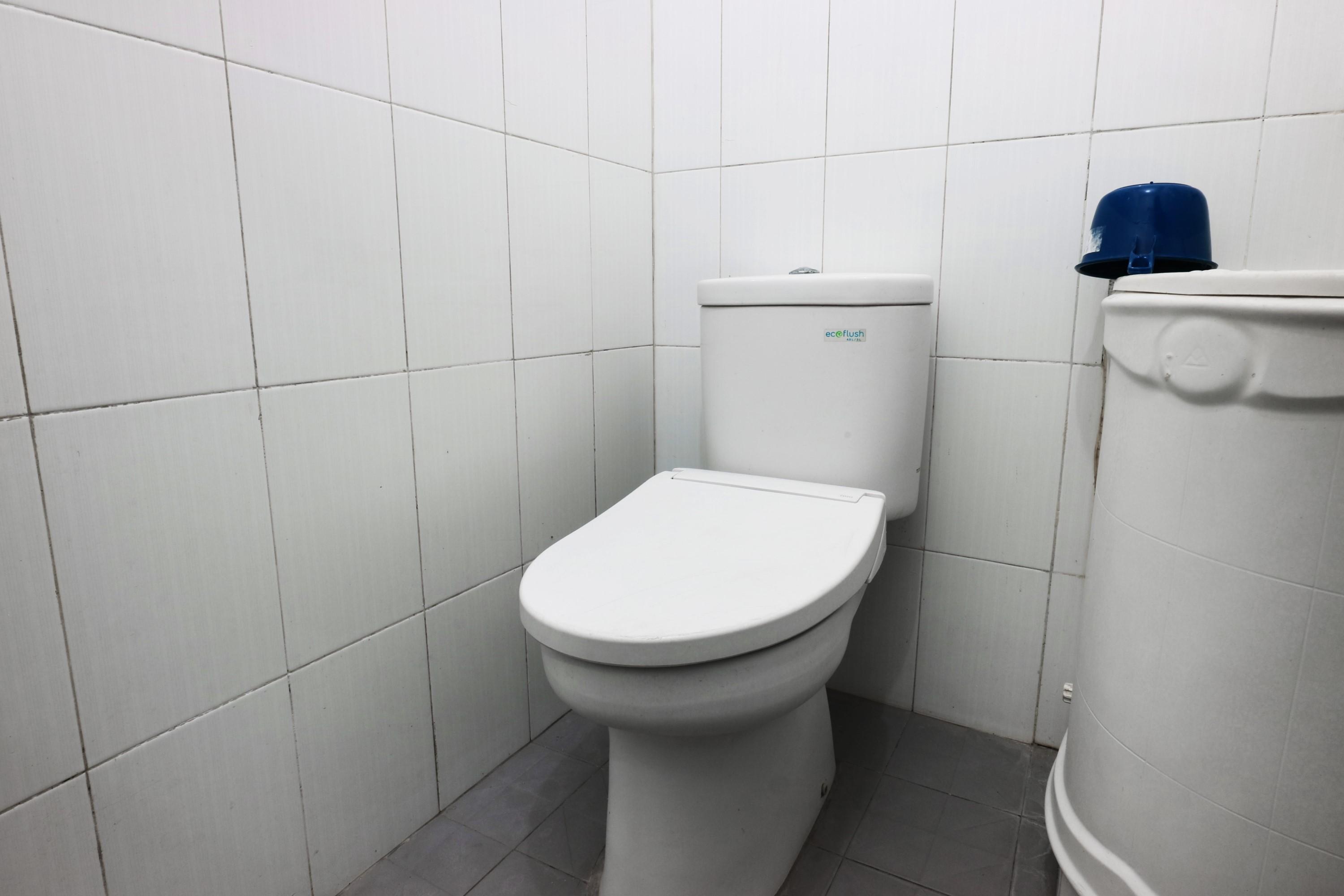 Kamar Standard Double dengan Kamar Mandi Bersama